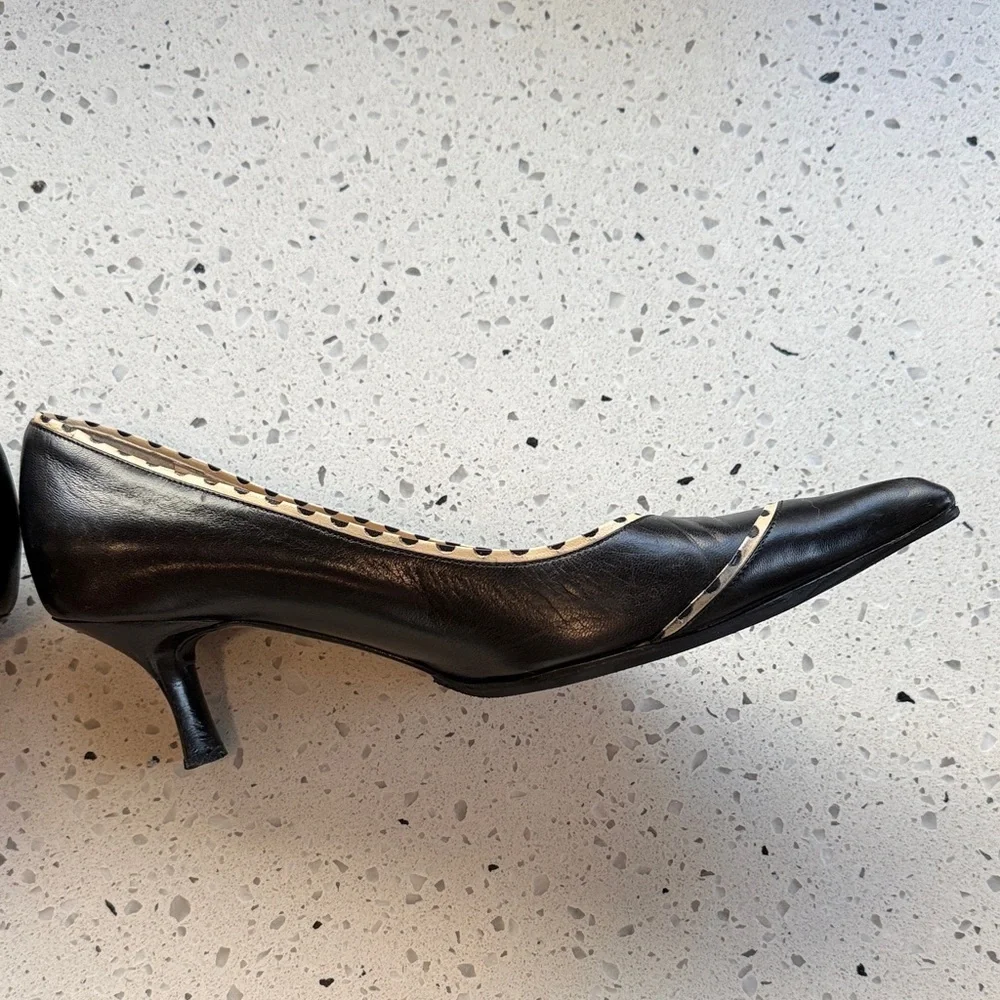 CHANEL Black and Cream Leather Pumps Kitten Heels